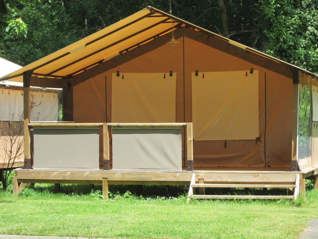 Saint-Jean-dʼAngély Camping Val De Boutonne酒店 外观 照片