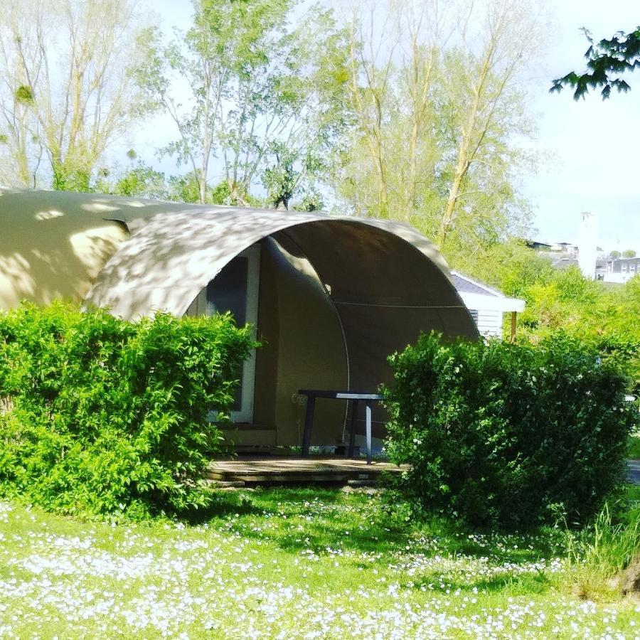 Saint-Jean-dʼAngély Camping Val De Boutonne酒店 外观 照片